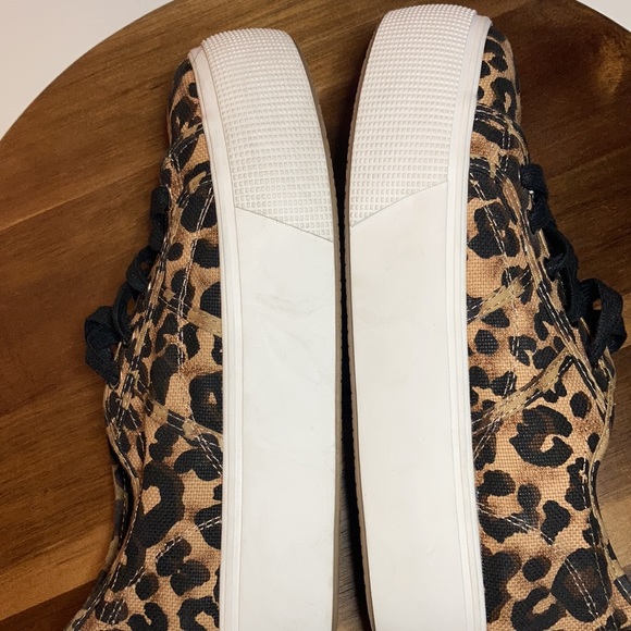 Steve Madden Emmi Sneaker - Picture 9 of 12